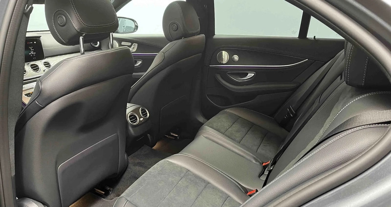 Mercedes-Benz Klasa E cena 299900 przebieg: 10, rok produkcji 2023 z Skała małe 67